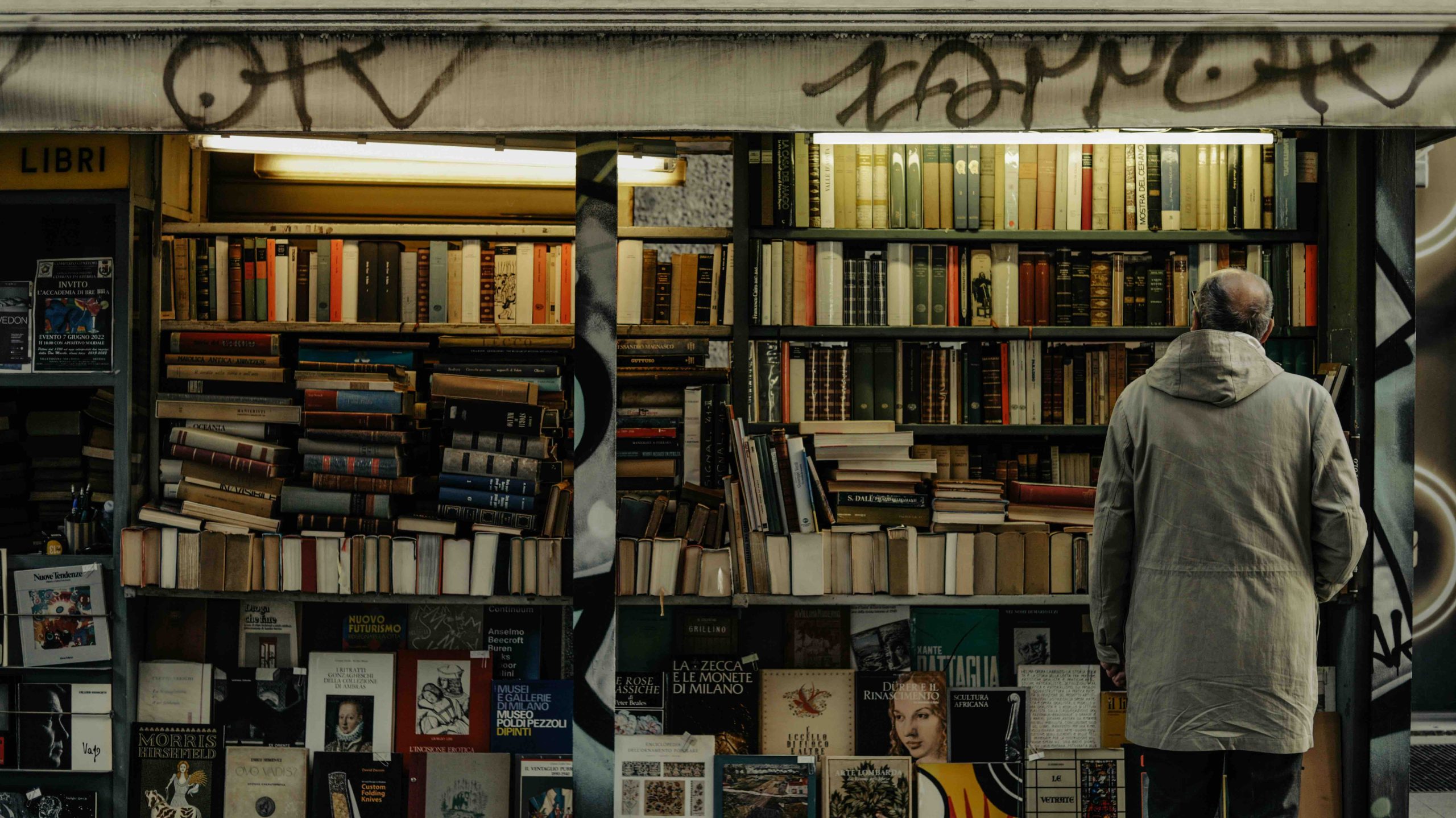 5 special places to read (or buy) books in Milan